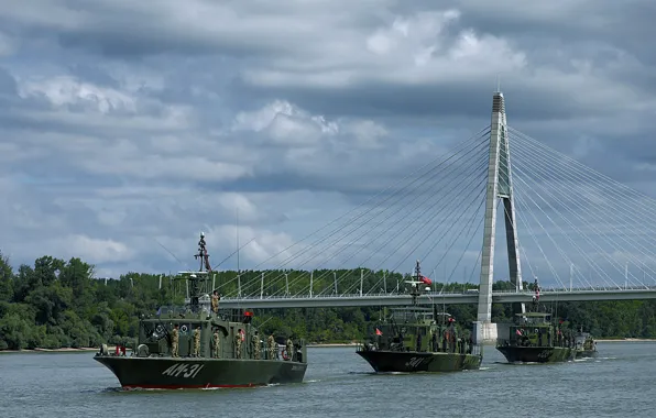 Boats, the coast guard, patrol