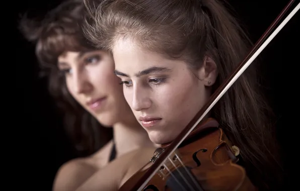 Picture girl, violin, orchestra