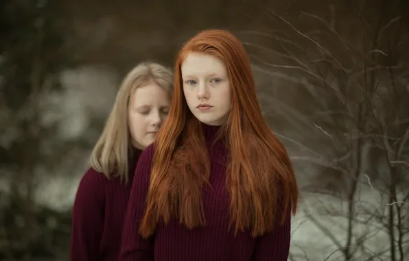 Look, girls, redhead, sisters