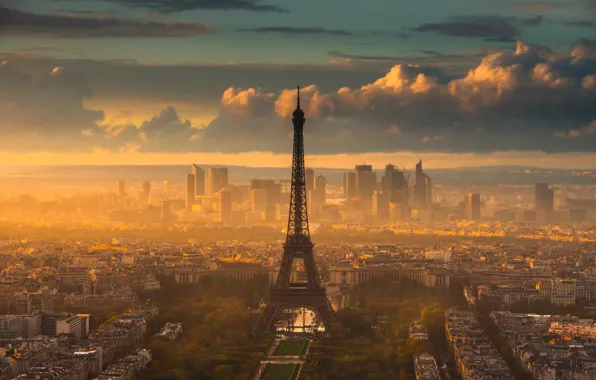 The city, France, Paris, the evening