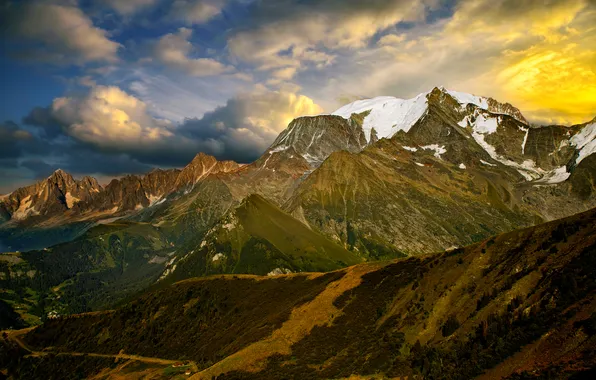 The sky, clouds, light, mountains, valley