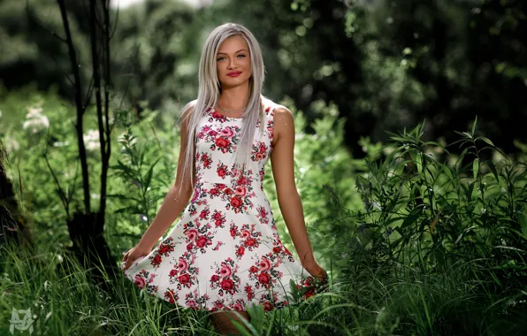 Greens, grass, look, the sun, trees, smile, model, portrait