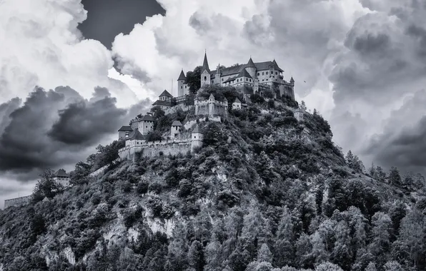 The sky, clouds, trees, rocks, Austria, Carinthia, Sankt Georgen, Hochosterwitz castle