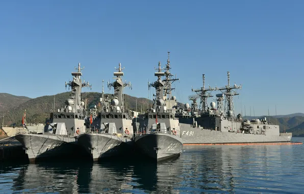 Ships, base, Turkey