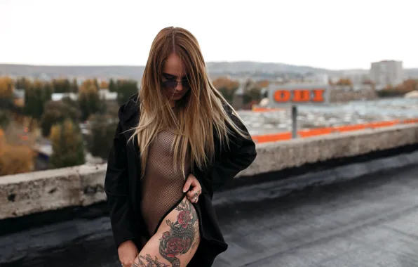 Landscape, sexy, pose, model, makeup, figure, tattoo, glasses