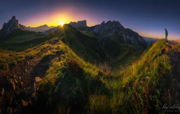 Picture the sun, rays, dawn, hills, Luke Watschinger, Passo Giau