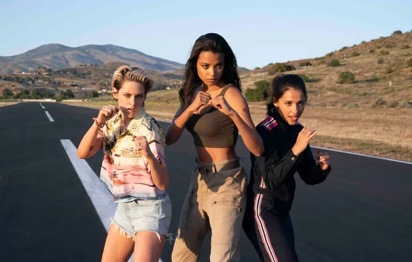 Road, landscape, girls, frame, Kristen Stewart, Kristen Stewart, action, Trinity
