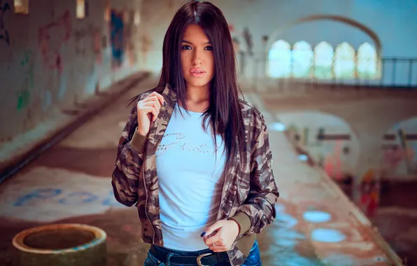 Pose, portrait, jeans, makeup, Mike, jacket, hairstyle, brown hair