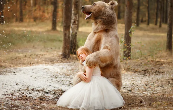 Picture forest, pose, dress, bear, girl, the Bruins, Svetlana Nicotine