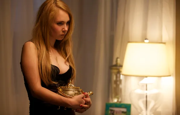 Picture Juno Temple, Teapot, The Brass Teapot