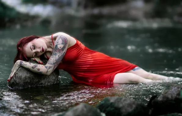Picture girl, river, tattoo