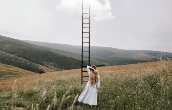 Picture the sky, girl, ladder