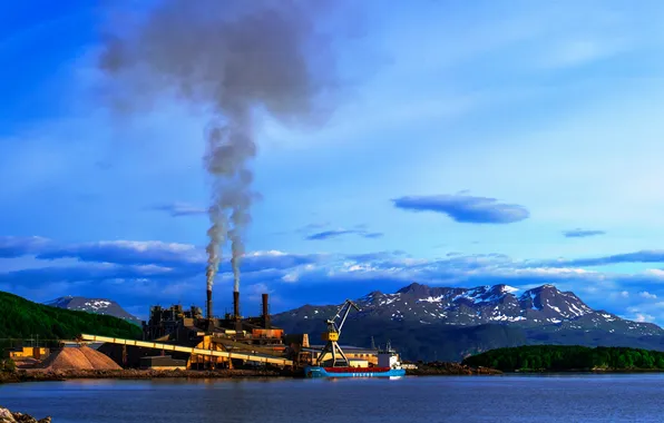 Picture the sky, clouds, mountains, pipe, plant, smoke, ship, Bay