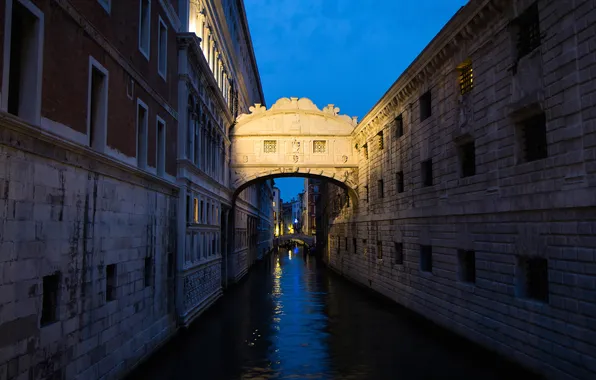 Picture the sky, Italy, Venice, the Doge's Palace, the bridge of Sighs, Palace channel