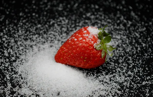 The dark background, strawberry, berry, sugar