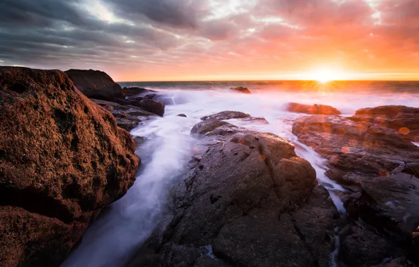 Picture sea, the sun, clouds, rays, light, sunset, stones, rocks