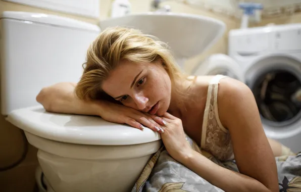 Picture girl, the toilet, washing machine, Bad, Taha Filatova