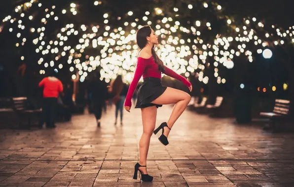 Girl, the city, street