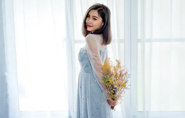 Picture girl, smile, bouquet, Asian, cutie