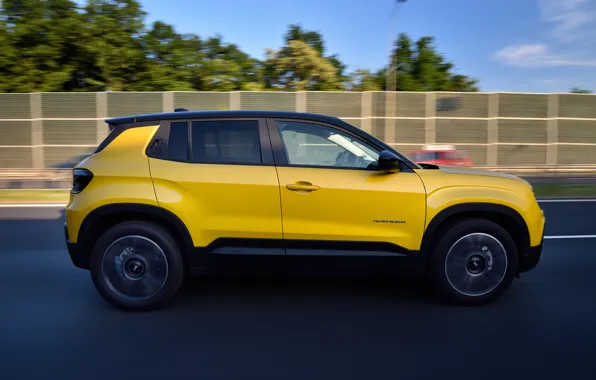 Picture Jeep, Jeep Avenger, yellow, side view