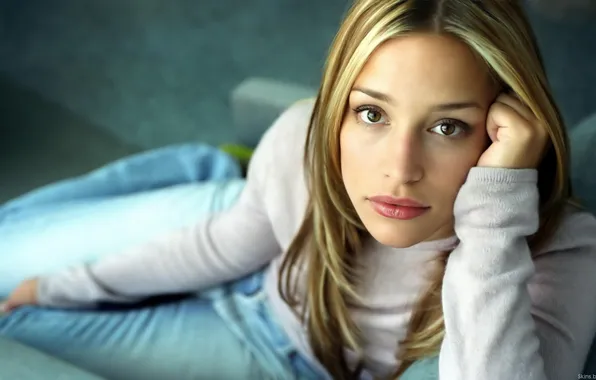 Face, hair, makeup, Piper Perabo