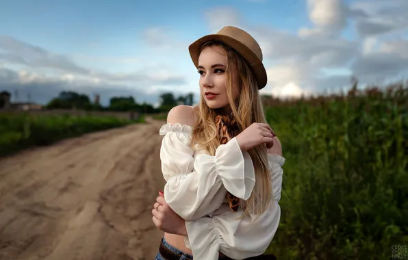 Nature, pose, model, portrait, jeans, hat, makeup, hairstyle