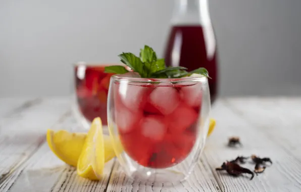 Lemon, glass, ice, cocktail