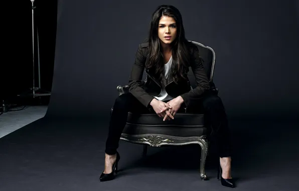 Picture girl, chair, actress, brunette, the series, Marie Avgeropoulos, Maria Avgeropoulos, Hundred