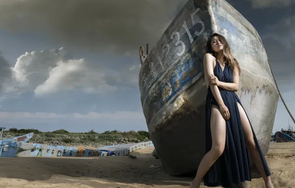 Picture girl, shore, boat, Asian