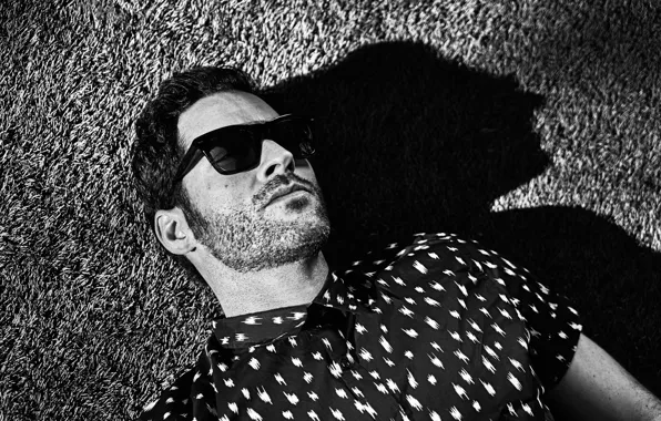 Glasses, black and white, sunglasses, pose .lies, Tom Ellis, Tom Ellis