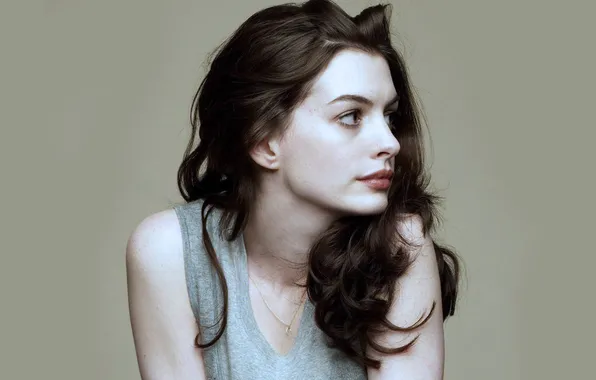 Picture actress, brown hair, Anne Hathaway