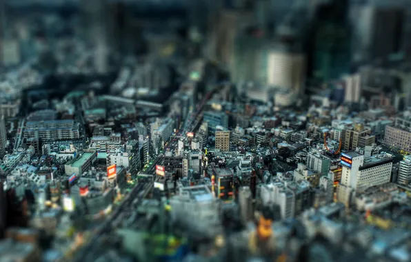 The city, blur, layout, title-shift