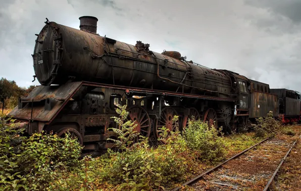 Rusty, the engine, old