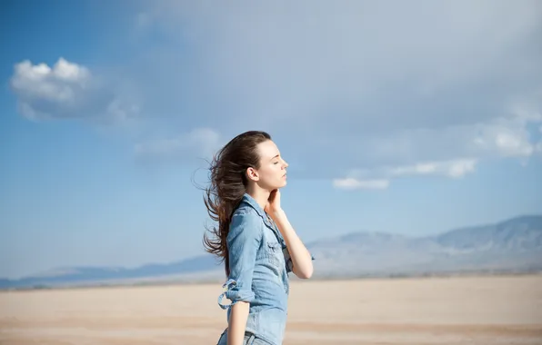 Picture girl, the sun, the wind, desert, hair, jeans, shirt