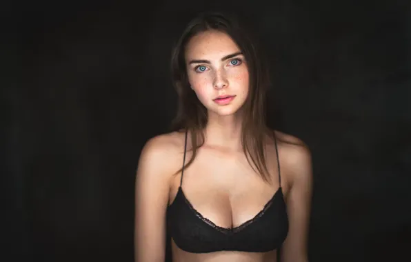 Neckline, freckles, the beauty, The Photo Fiend, Ring Lights and LR Presets