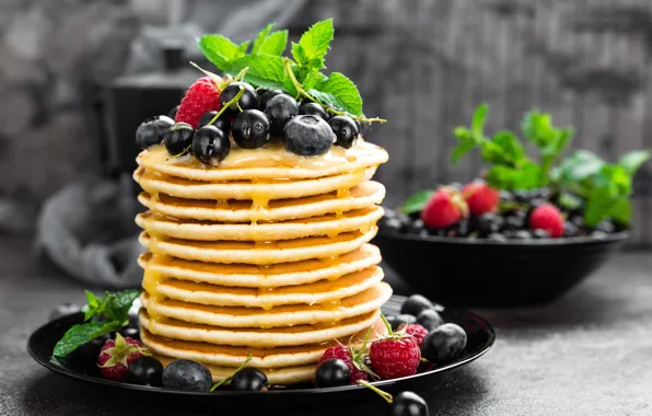Picture berries, raspberry, honey, dessert, currants, wood, cakes, pancakes