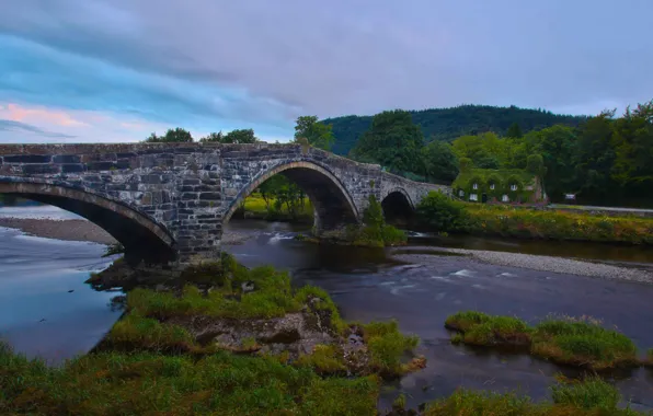 Picture bridge, England, England, Wales, Wales, Llanrwst Bridge, Tu Hwnt I r Bont, River Conwy