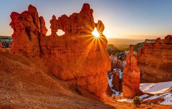 The sun, rays, mountains, rocks, USA, Utah, Bryce Canyon National Park