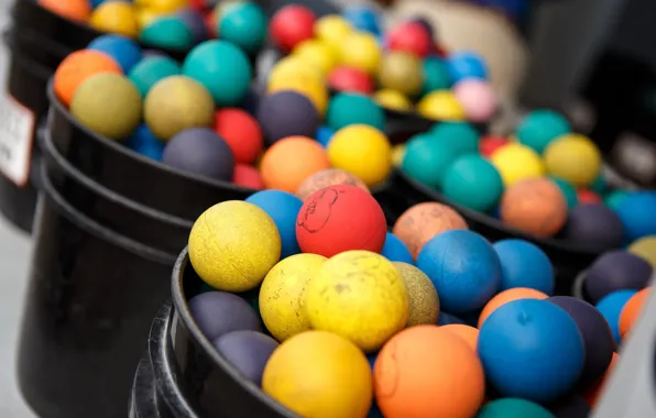 Picture balls, color, form
