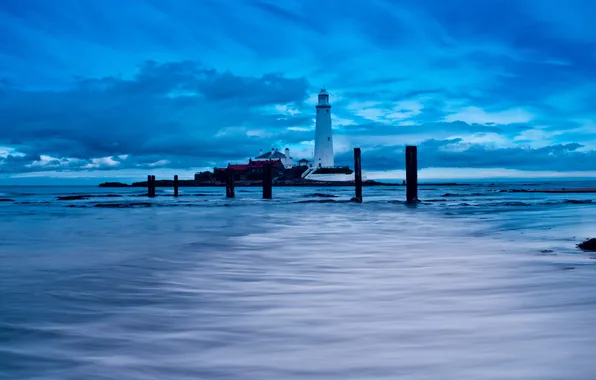 Sea, the sky, lighthouse