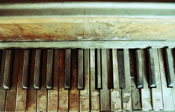 Old, piano, dusty