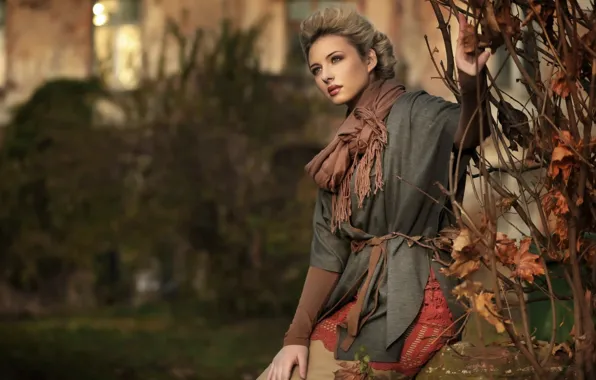 Picture look, leaves, branches, clothing, Girl