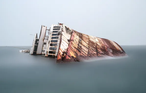 Picture sea, fog, ship