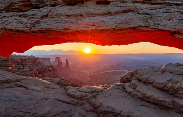 The sun, USA, Arch, Canyonlands National Park, Sunrises and sunsets, Parks