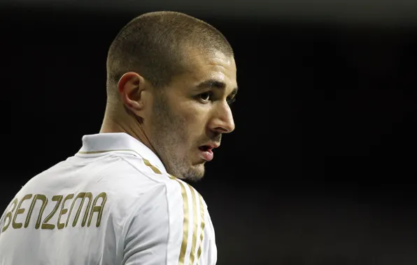 karim benzema wallpaper