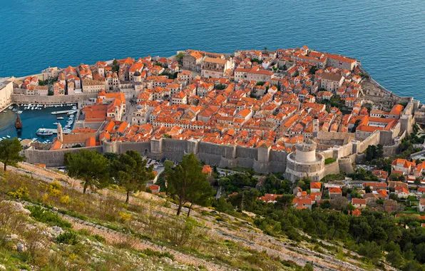 Roof, sea, landscape, wall, home, slope, fortress