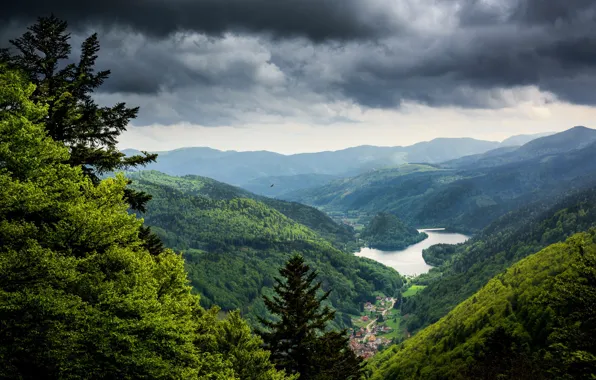 Mountains, lake, panorama