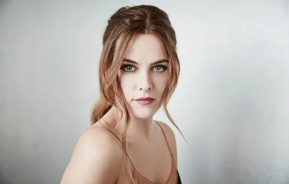 Look, background, portrait, makeup, actress, hairstyle, brown hair, photoshoot