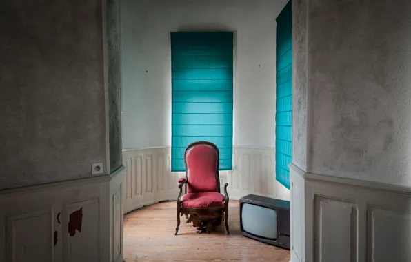 Chair, the door, TV