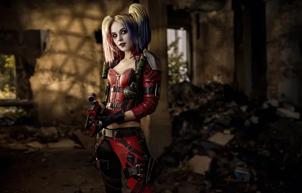 Picture comics, cosplay, harley quinn